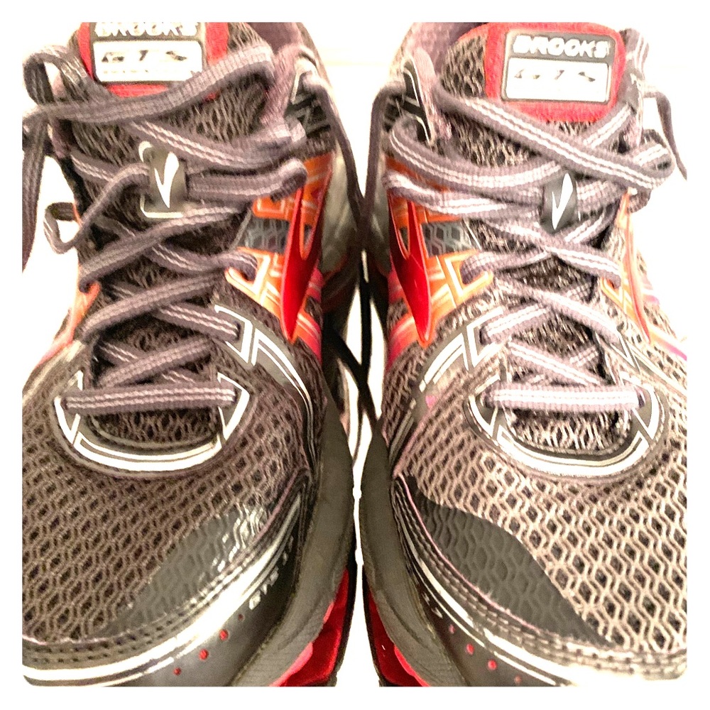 Brooks Adrenaline-GTS 17
